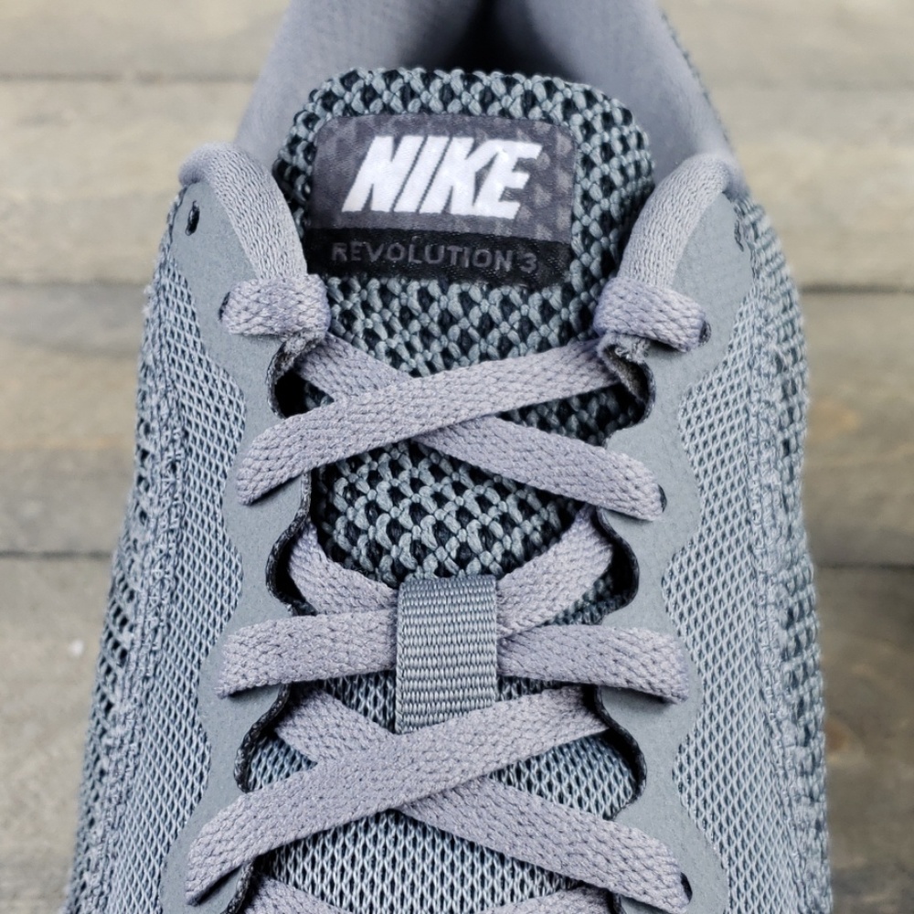 New Nike Revolution 3 Grey/Black/White Running - Picture 7 of 9